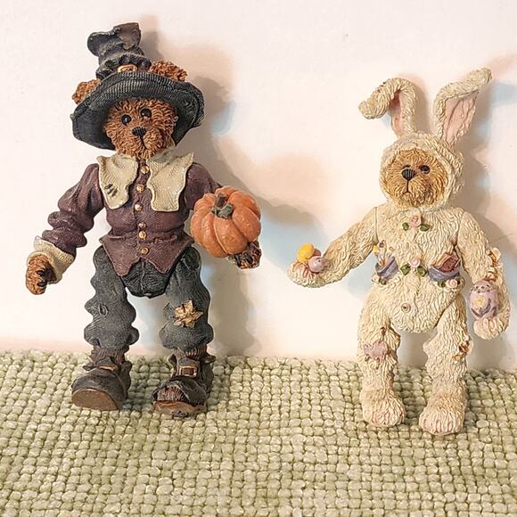 Boyds Bears Figurine Lot Scarecrow Pumpkin & Bunny Suit Bear Jointed Vintage - Picture 1 of 6